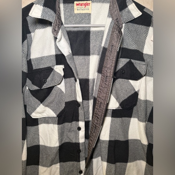 Wrangler Authentics Fleece Black & White Checkered Flannel Button Up,Size L - Picture 2 of 8